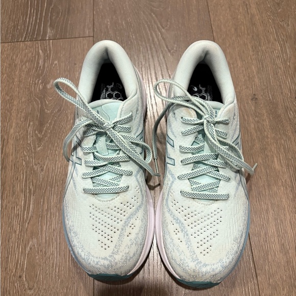 ASICS Shoes - Picture 2 of 7